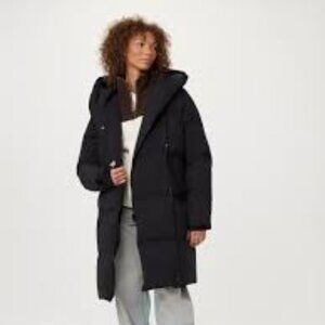 Frank and Oak - The Hygge Puffer Coat in Black (M)